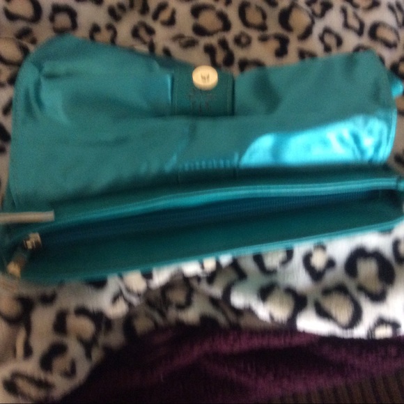 So Sweet Boutique teal clutch - Picture 8 of 8